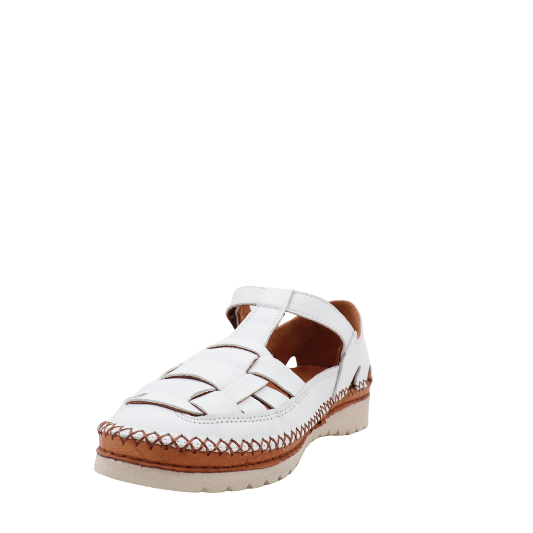 Chaussure Lucia – Cuir Ajouré & Style Artisanal